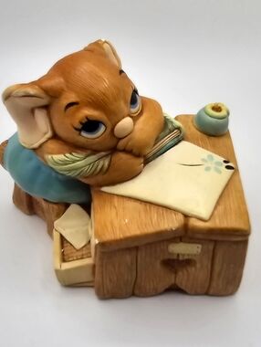 Pendelfin Boswell Figurine Bunny at Desk Hand Painted Made in England 3.5"H GUC